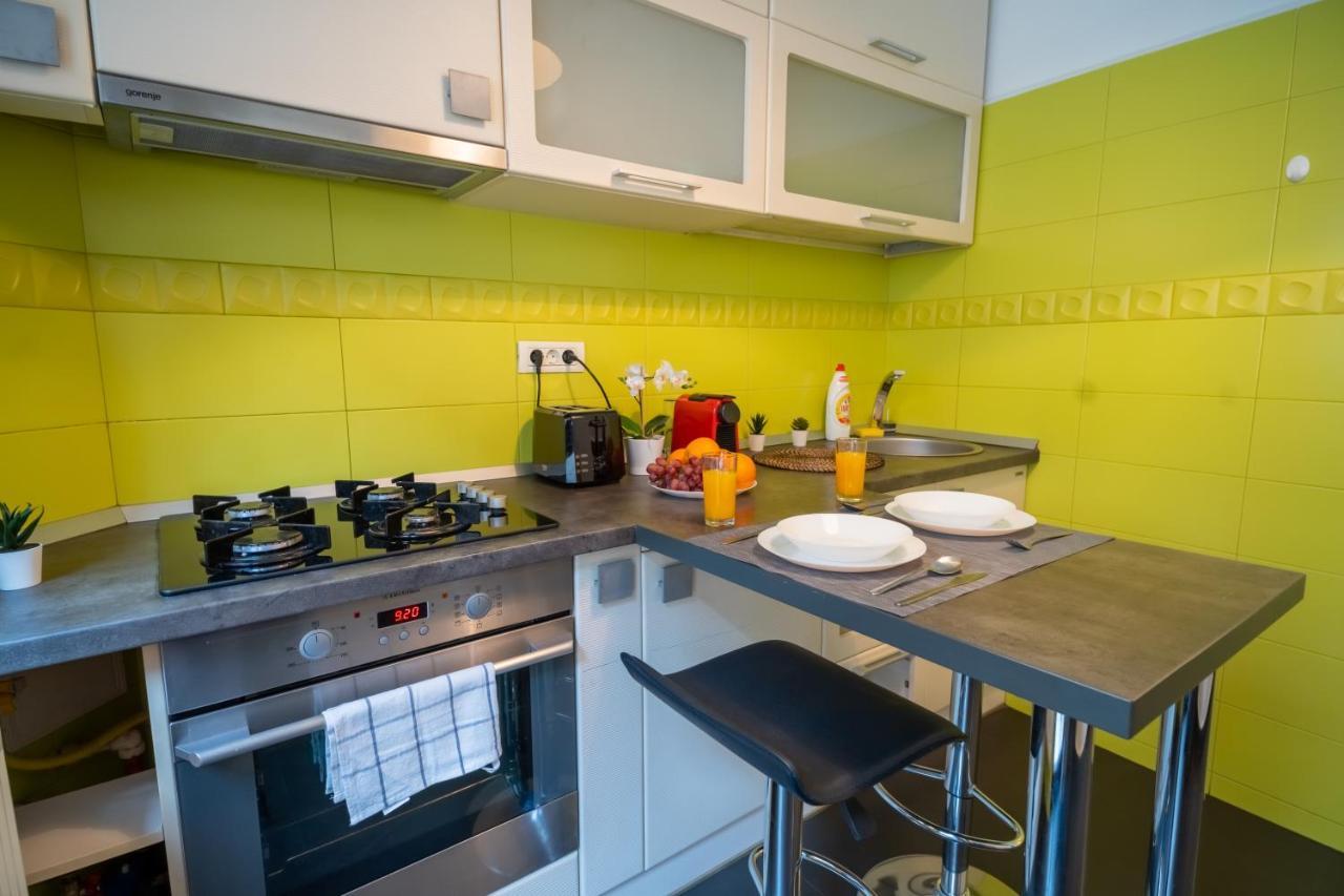 Cozy & Spacious Flat Near Victoriei Square Bucarest Extérieur photo