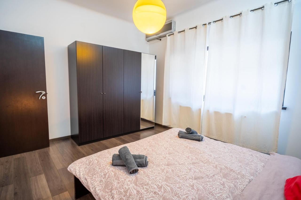 Cozy & Spacious Flat Near Victoriei Square Bucarest Extérieur photo